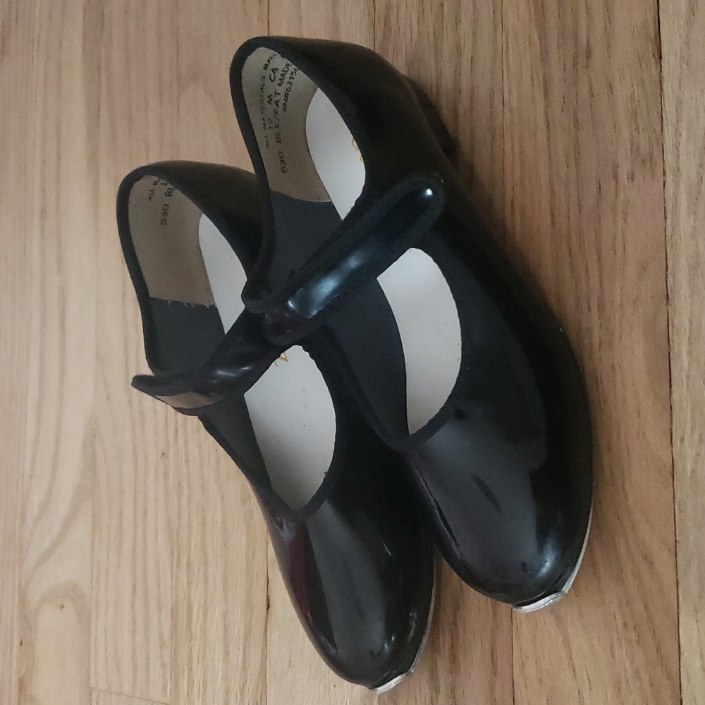 Girls Tap Shoes.